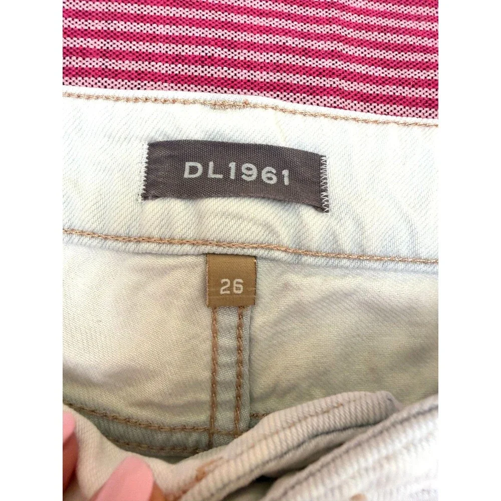 DL1961 Light Blue Wide Leg Cropped Jeans Distressed Frayed Hem High Rise Size 26